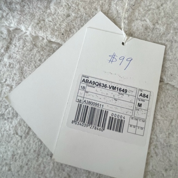 Valentino - Picture 4 of 6